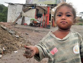 Mundo: La lucha contra el hambre debe contar con aquellos que la sufren [15/11/09]